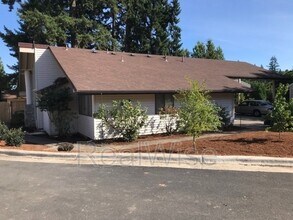 7730 SW Eaker Pl in Beaverton, OR - Building Photo - Building Photo
