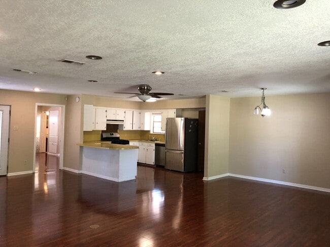 243 Pine Valley