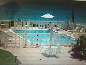 3851 N Ocean Blvd, Unit 114 in Gulf Stream, FL - Foto de edificio - Building Photo