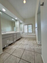 34 Lakefront in Irvine, CA - Building Photo - Building Photo