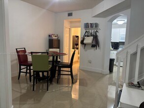 11411 NW 60th St in Doral, FL - Building Photo - Building Photo