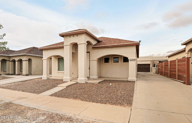 14373 Tobe Davis Dr in Horizon City, TX - Building Photo - Building Photo