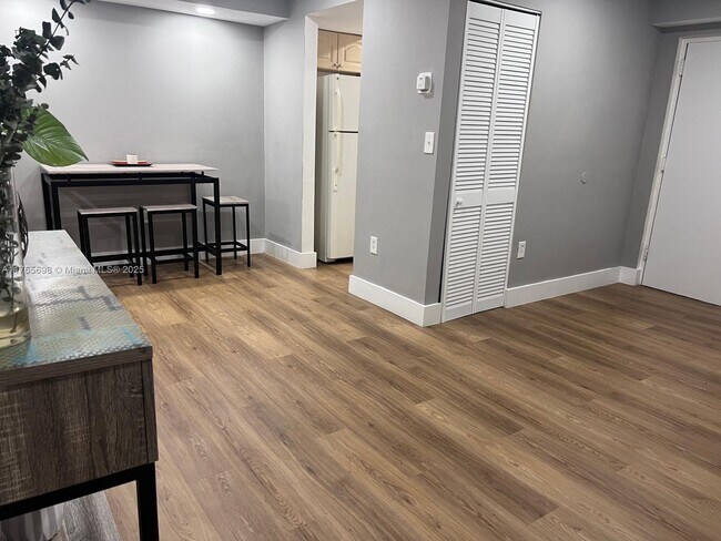 199 SW 12th Ave-Unit -317A in Miami, FL - Building Photo - Building Photo