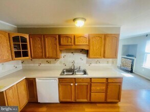 711 Yorktown Blvd in Locust Grove, VA - Building Photo - Building Photo