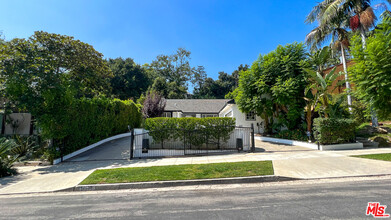 2529 Aberdeen Ave in Los Angeles, CA - Building Photo - Building Photo