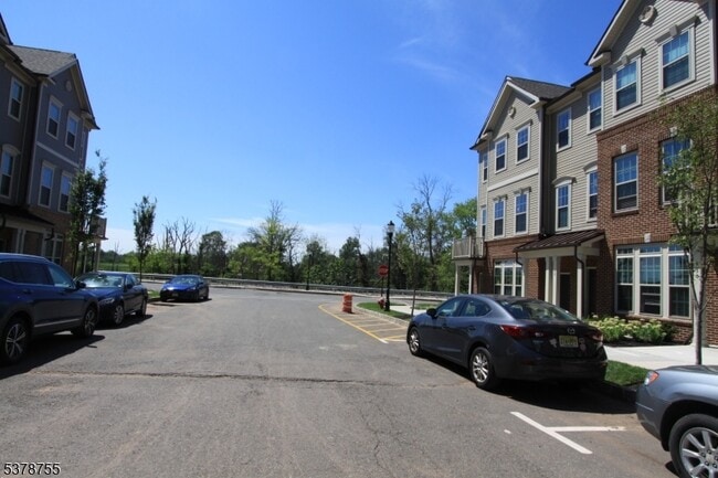 28 Sternadori Rd in Somerville, NJ - Building Photo - Building Photo