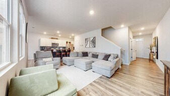 5059 Hunters Village Dr in Lebanon, TN - Building Photo