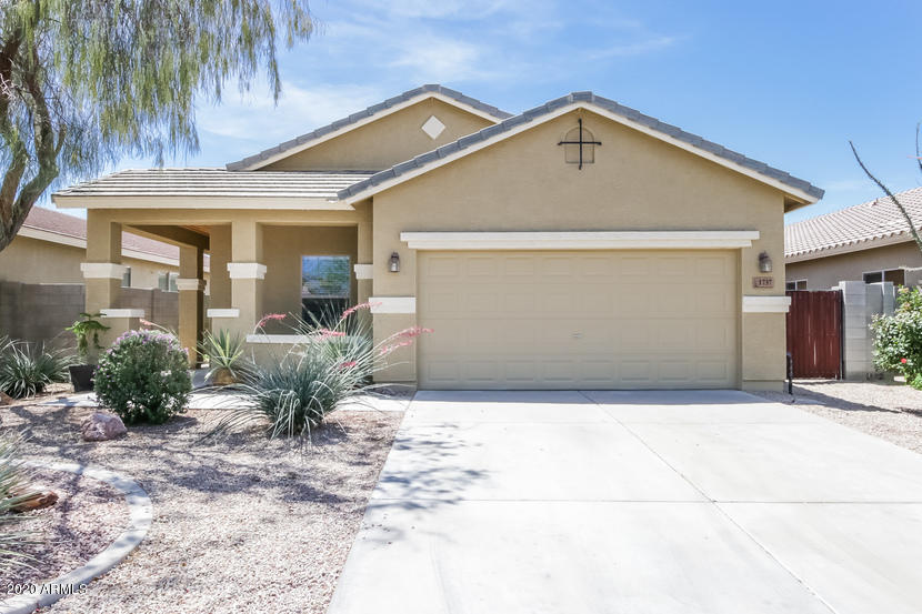 1737 W Stephanie Ln in San Tan Valley, AZ - Building Photo