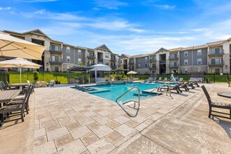 The Prairie Luxury Apartments in Dardenne Prairie, MO - Building Photo - Building Photo