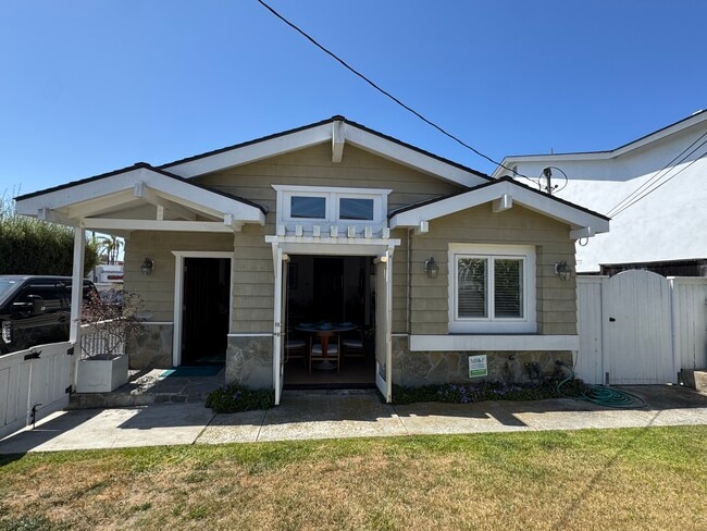 property at 1740 Mathews Ave