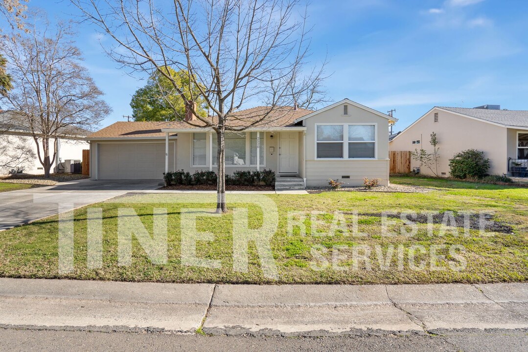 2520 Cambon Way in Sacramento, CA - Building Photo