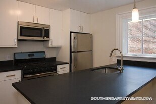 658 Massachusetts Ave, Unit 1B in Boston, MA - Building Photo
