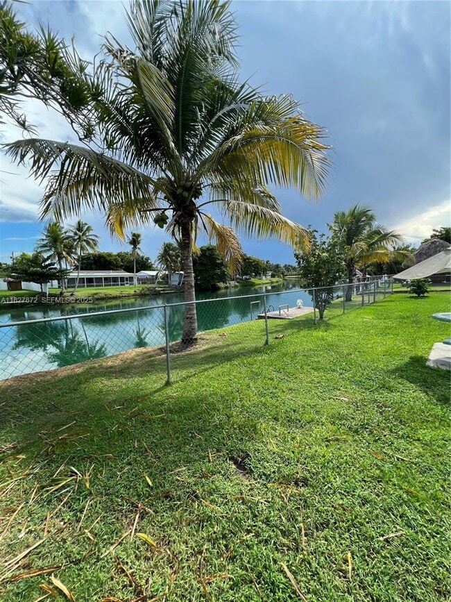 9740 Sterling Dr in Cutler Bay, FL - Building Photo - Building Photo