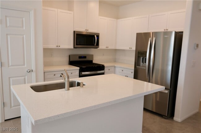 property at 1168 Heliodor Ave