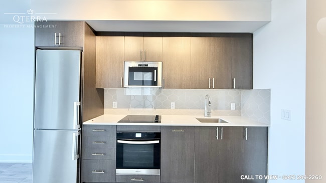 2545 Simcoe St N in Oshawa, ON - Building Photo - Building Photo