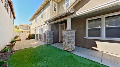 6650 Calle Koral in Goleta, CA - Building Photo - Building Photo