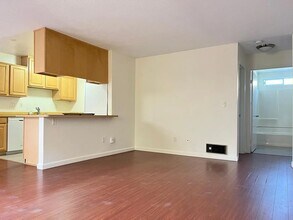 9522 Carroll Canyon Rd in San Diego, CA - Building Photo - Building Photo