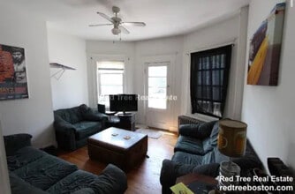 140 Brooks St, Unit 2 in Boston, MA - Building Photo - Building Photo