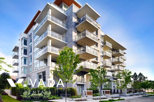 6080 Iona Dr in Vancouver, BC - Building Photo - Building Photo