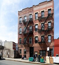 230 Smith St in Brooklyn, NY - Building Photo - Building Photo