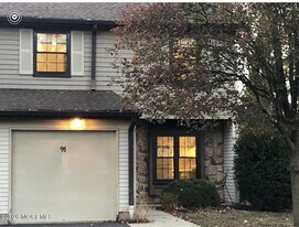 91 Paddock Ct in Oceanport, NJ - Building Photo