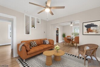 400 Main St in Middlesex, NJ - Building Photo - Building Photo