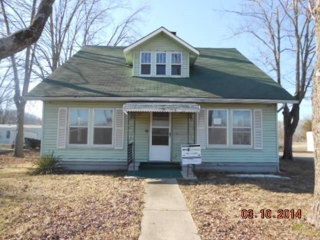 203 W Main St in Marble Hill, MO - Building Photo