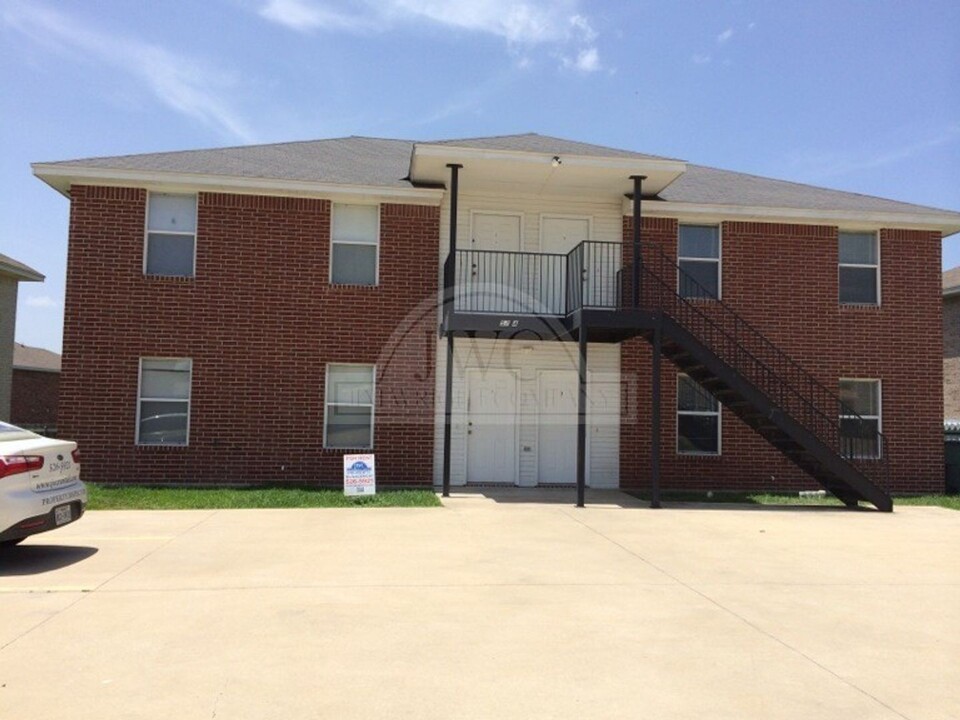 5704 Redstone Dr-Unit -5704 Redstone Unit D in Killeen, TX - Building Photo