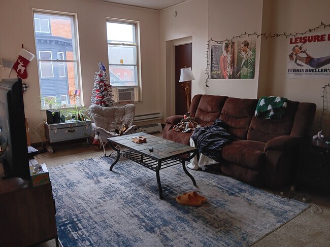 2148 Auburn Ave in Cincinnati, OH - Building Photo - Building Photo