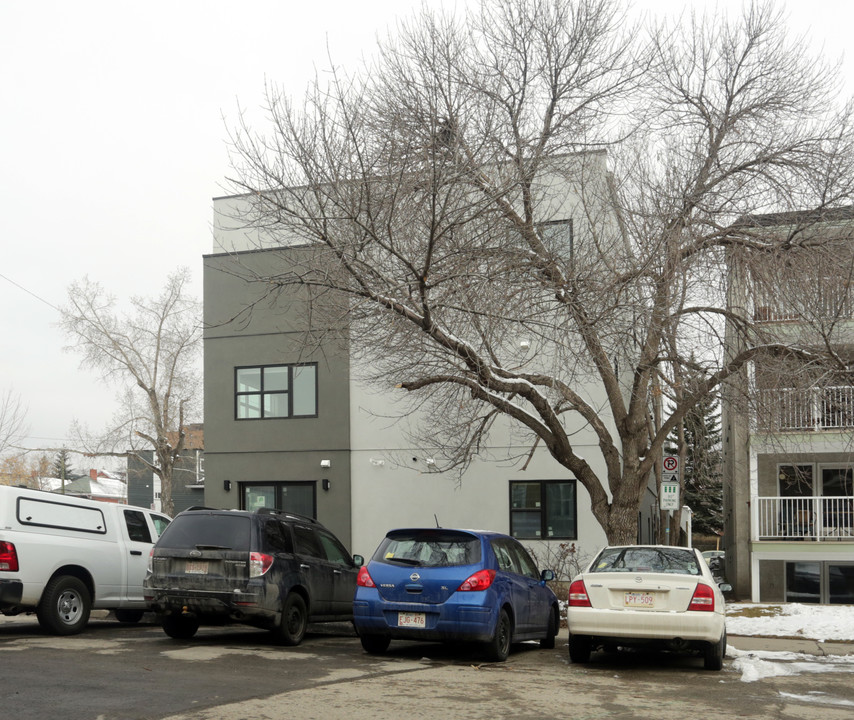 2020 2nd St SW in Calgary, AB - Building Photo