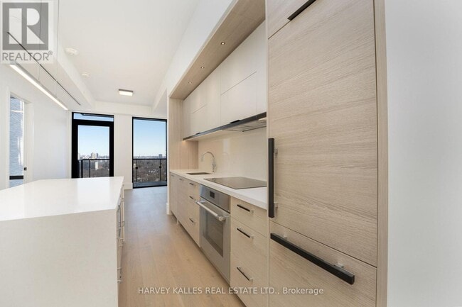 property at 215 Lonsdale Rd