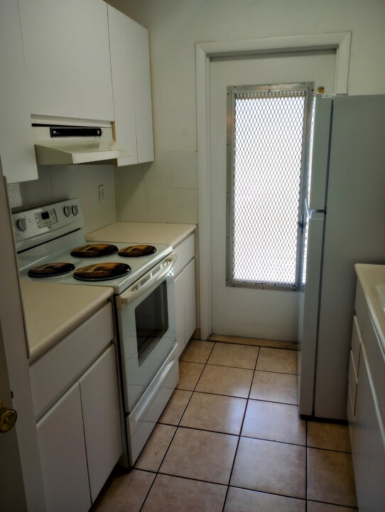 1420 Atlantic Shores Blvd, Unit Apt 236 in Hallandale Beach, FL - Building Photo