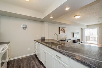 1506 McKinley Pl in Iowa City, IA - Building Photo - Building Photo