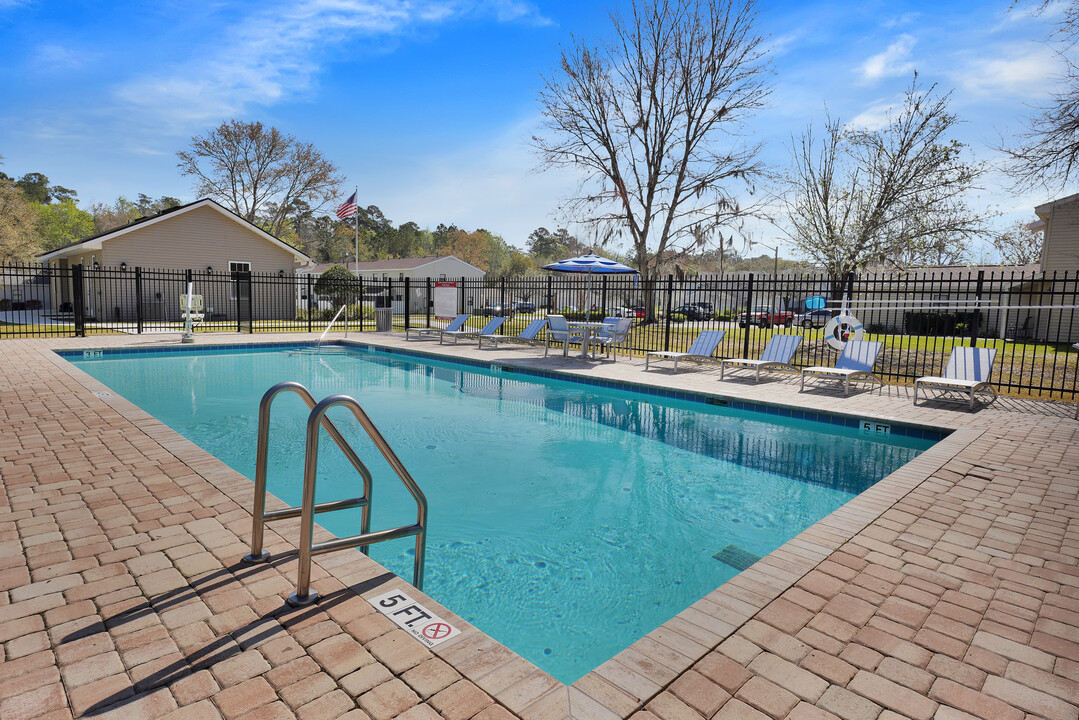 Saddle Brook Landings in Jacksonville, FL - Foto de edificio