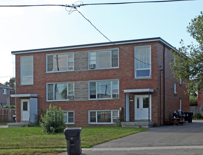 563 Danforth Rd