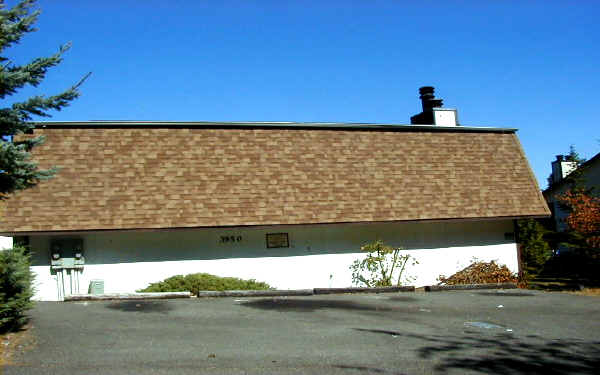 3950 S Mason Loop Rd in Tacoma, WA - Foto de edificio - Building Photo