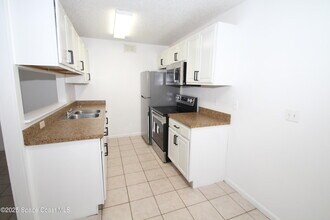 441 Mercury Ave SE in Palm Bay, FL - Building Photo - Building Photo