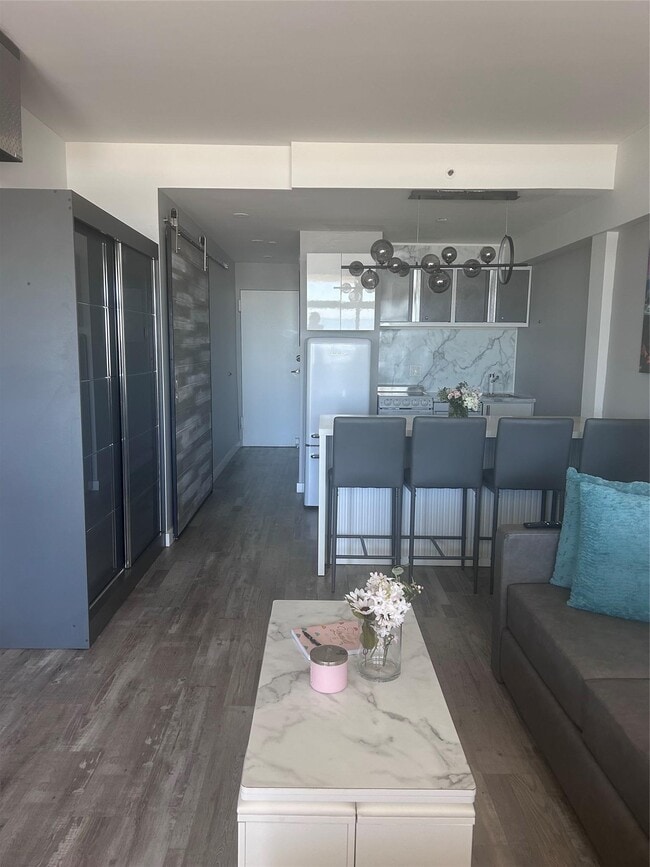 250 Shore Rd in Long Beach, NY - Building Photo - Building Photo