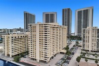 1833 S Ocean Dr photo'