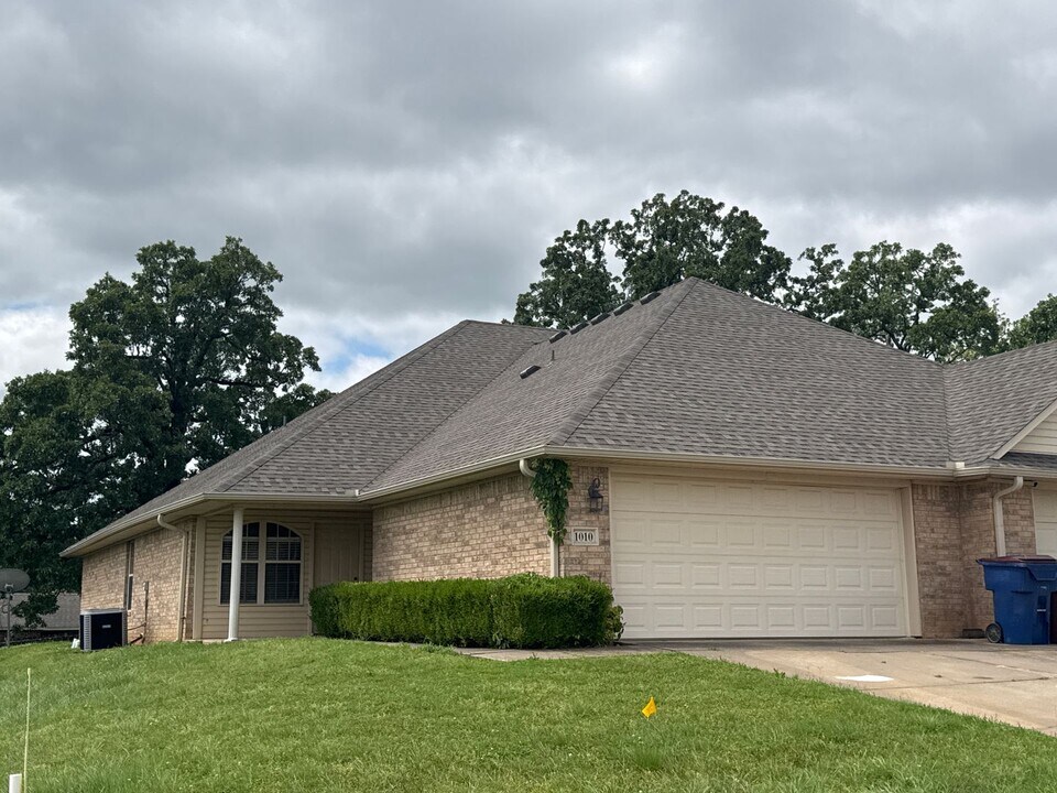 1008-1010 Trenton Dr in Fort Smith, AR - Building Photo