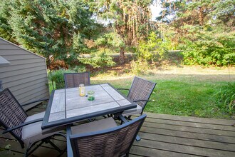 4 Overlook Dr in South Burlington, VT - Building Photo - Building Photo