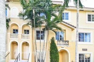 5030 SW 126th Ave in Miramar, FL - Building Photo