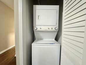 3433 N Elaine Pl in Chicago, IL - Building Photo - Building Photo