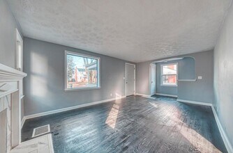 2360 Taylor Ave in Columbus, OH - Foto de edificio - Building Photo