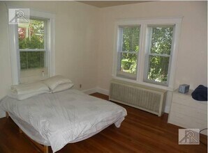 72 Stearns Rd in Brookline, MA - Building Photo - Building Photo