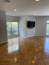 8574 Rugby Dr, Unit 3 in West Hollywood, CA - Building Photo - Building Photo