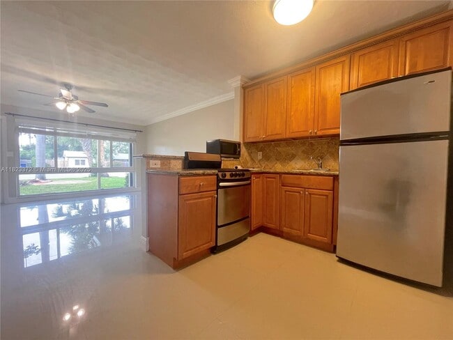 2809 Middle River Dr