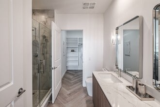 Veneto Las Olas in Fort Lauderdale, FL - Building Photo - Building Photo
