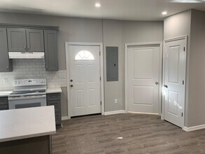 21 Collegeview Ave in Arlington, NY - Building Photo - Building Photo