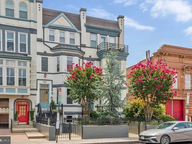 1332 Park Rd NW, Unit A in Washington, DC - Building Photo - Building Photo